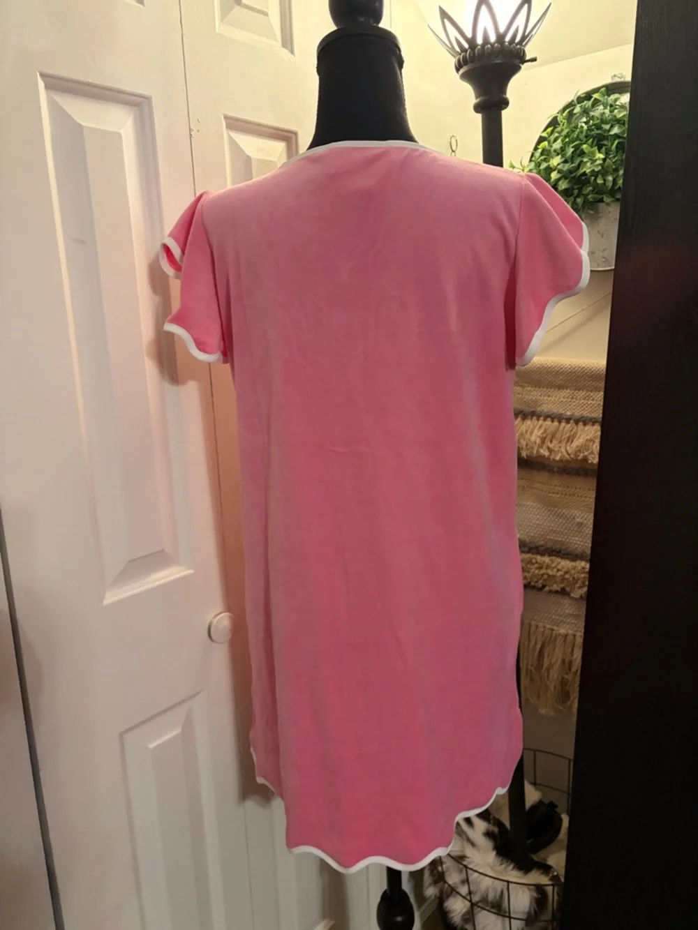 SSYS The Label Pink Get Ready Robe with White Scallop Trim - Picture 2 of 7